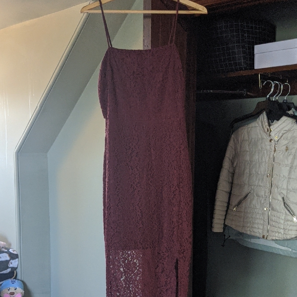 Petite Minimalist Express Burgundy High Low Lace Dress